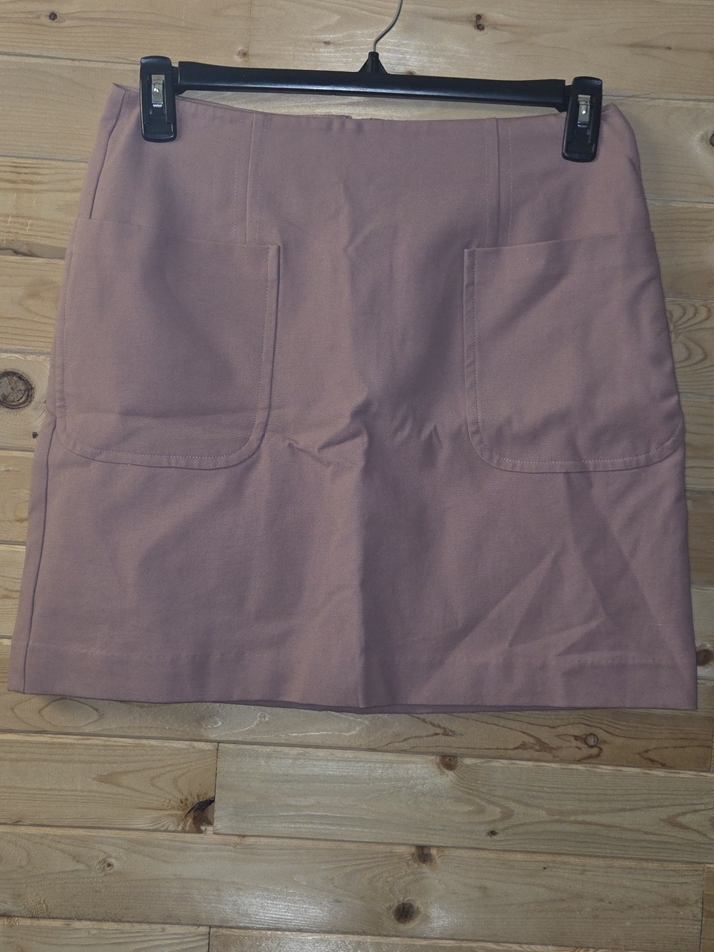 LOFT Outlet Dusty Rose Mini Skirt with Front Patch Pockets EUC Size 6